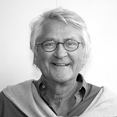 Nils Vogt salary